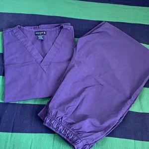 Like new scrubs for women.